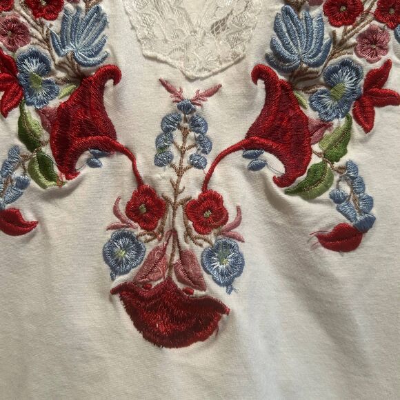 Vintage AMI Embroidered Lace Trim V neck‎ Top-Sz L-Cap Sleeve-Boho-Cottagecore - Picture 4 of 11